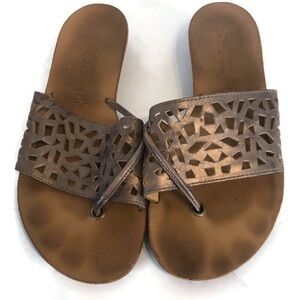 Paul Green 6.5 Bronze Sandals Flip Flops Womens Punched Leather Thong Shoes Flat